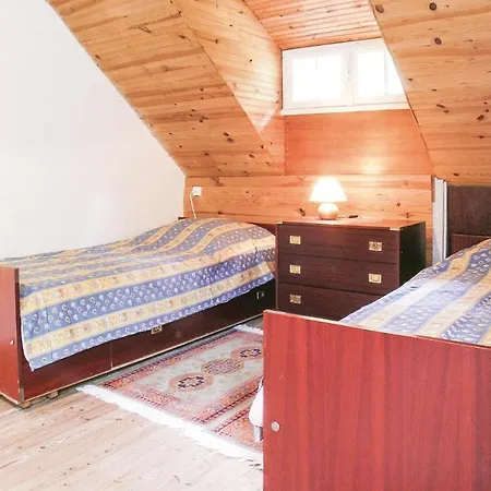 Holiday home Amazing In With 4 Bedrooms And Wifi Mesquer